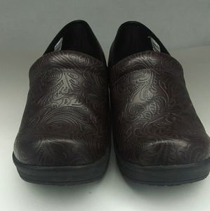 Safe T Step Comfort Clogs womens brown